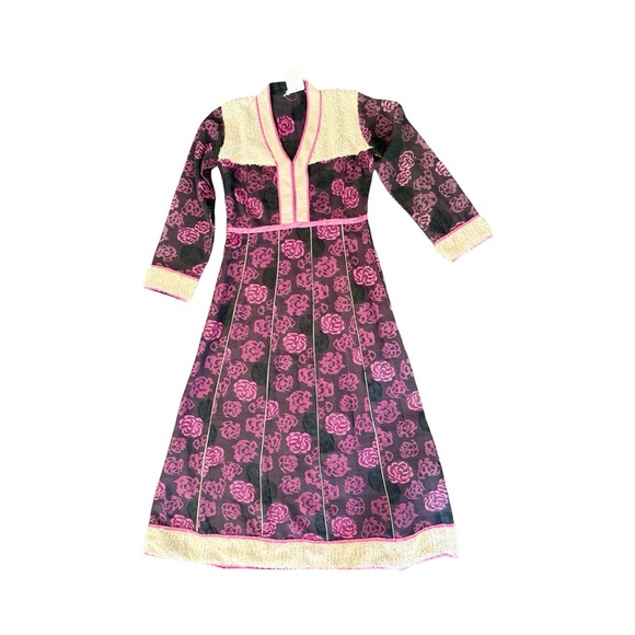 Vintage Floral Long Sleeve Dress – Pink Noir Romance (Size S) - Picture 4 of 13